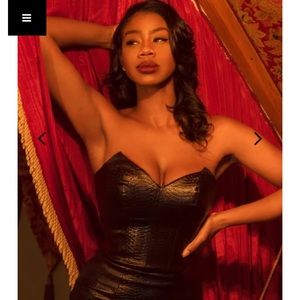 La Femme En Noir Serpentine Bustier